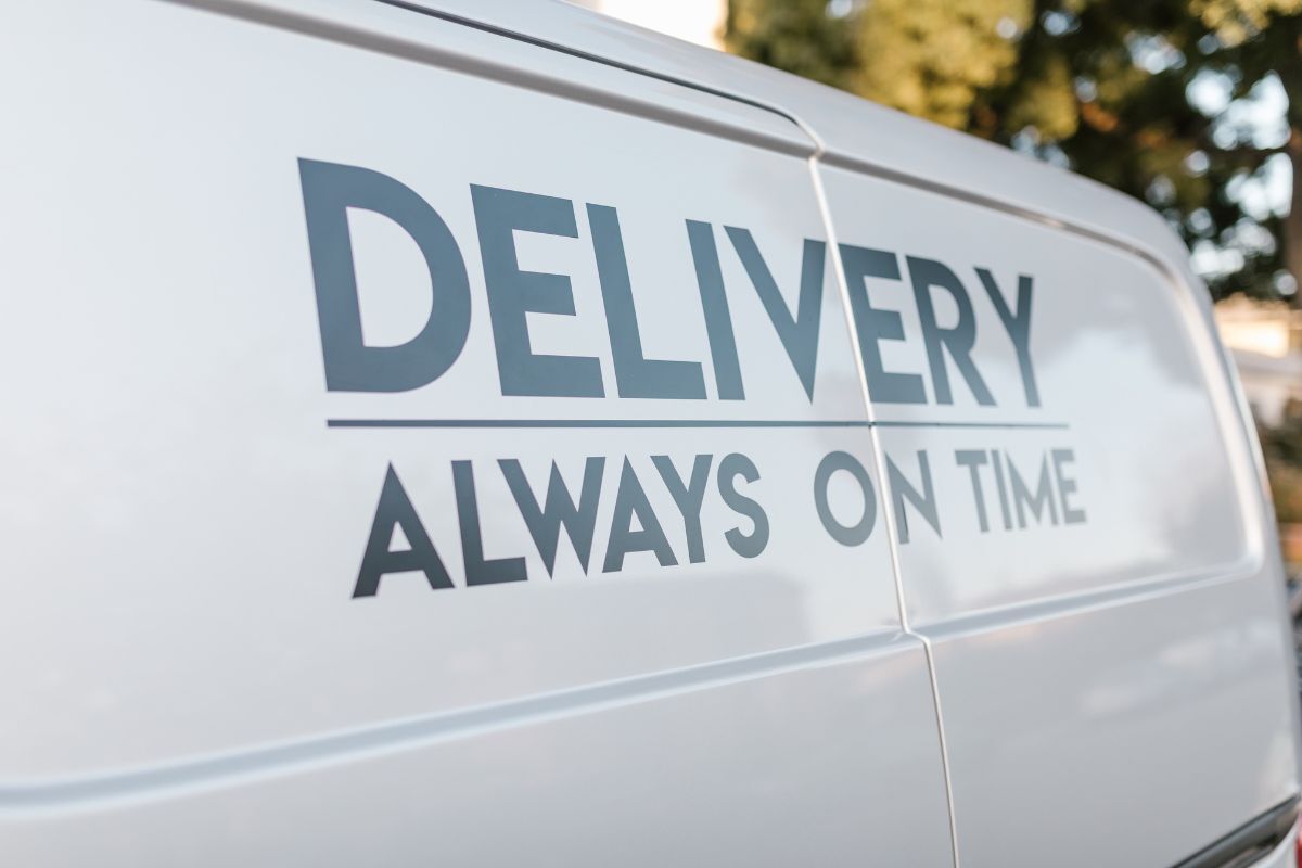 Courier Service